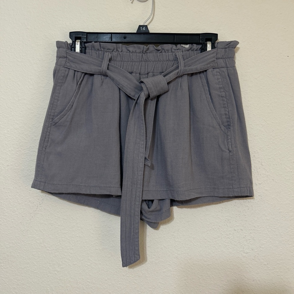 April Kiss Grey Linen Blend Paperbag Waist Tie Front Shorts Size Medium - Picture 4 of 7